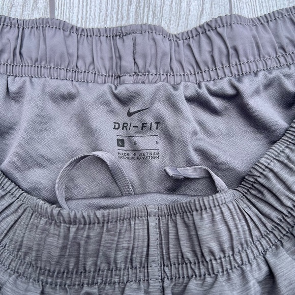 Nike Dri-Fit Grey Athletic Shorts - Picture 3 of 4
